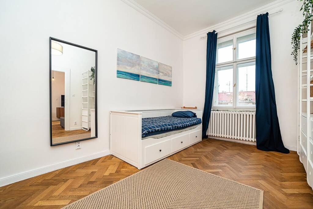 Elegant, Modern, 2-Bed Flat By Museum Of Prague Leilighet Eksteriør bilde
